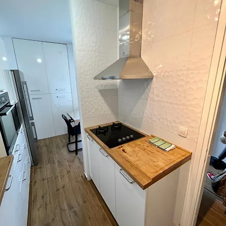 Ana アパート スプリト